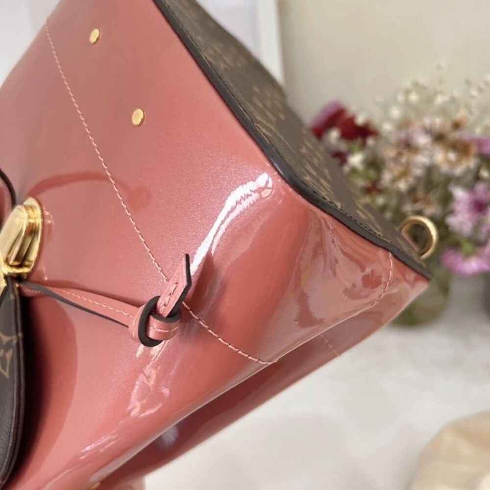 Louis Vuitton Women Pre-Loved Bag Very Good Condition - Picture 8 of 9